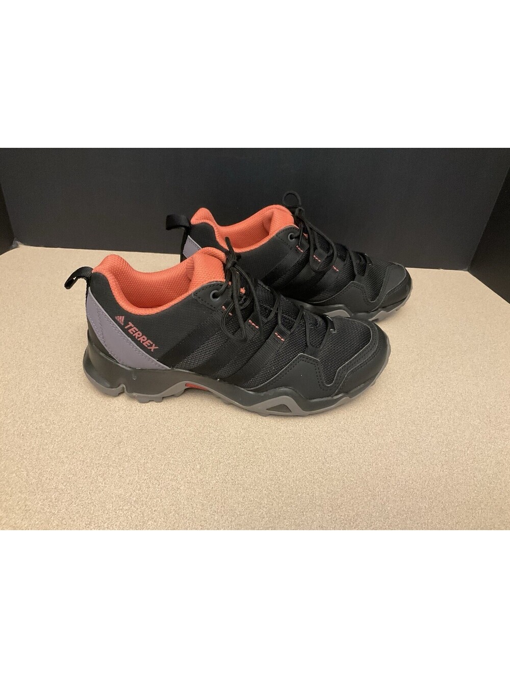 New! Womens Adidas Terrex AX2R Trail Running/Hiking Shoes. Size 6. Nice Shoes!